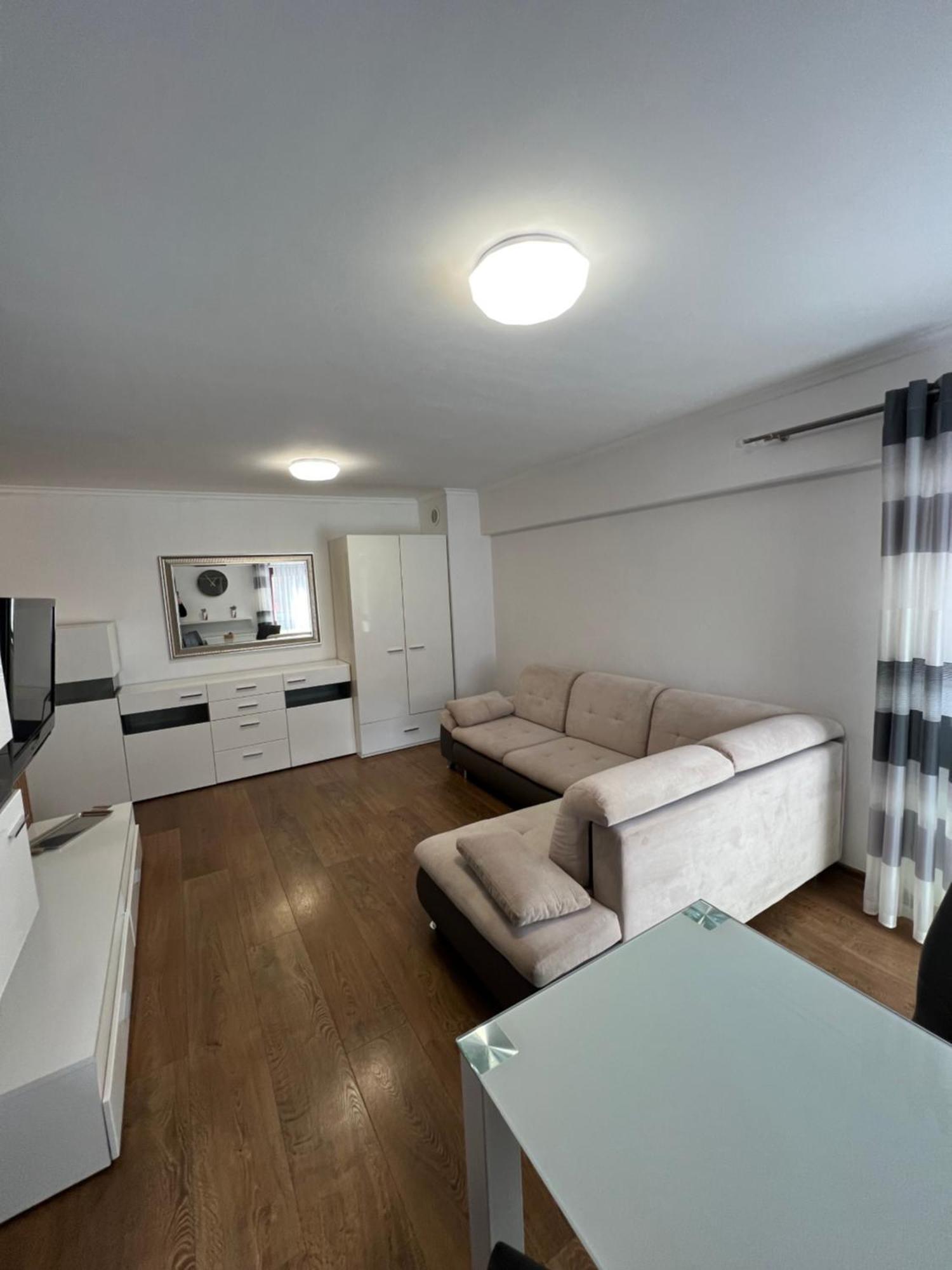 Holiday Apartments *
